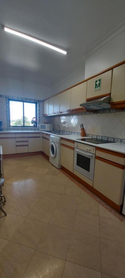 Jeannie's Oura Estrela Appartement *